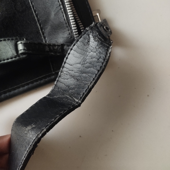 Gucci black gg canvas vintage messenger flat crossbody bag - Picture 7 of 9